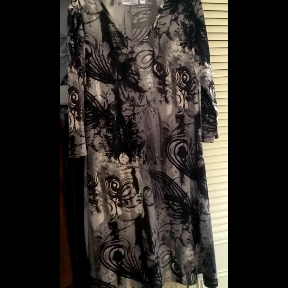 Dress (never worn)